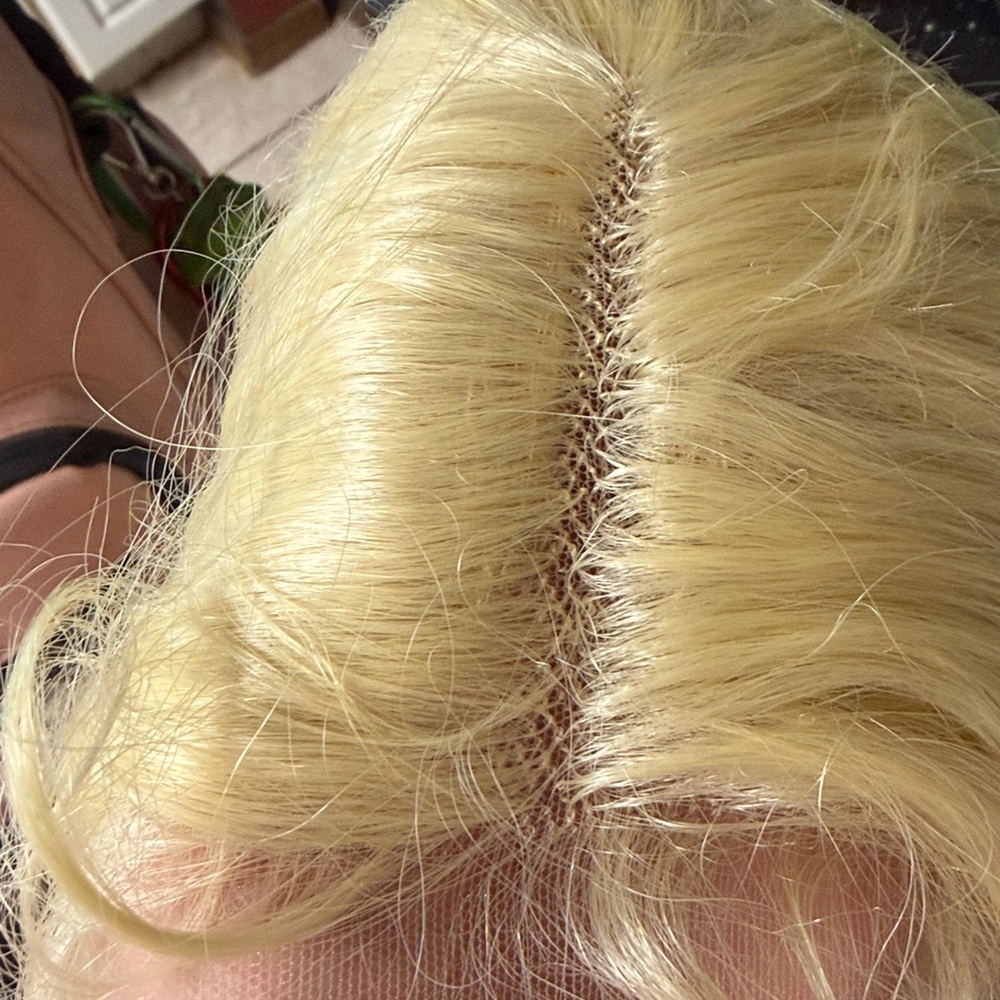 613 wavy 32 inch synthetic wig - Picture 5 of 5
